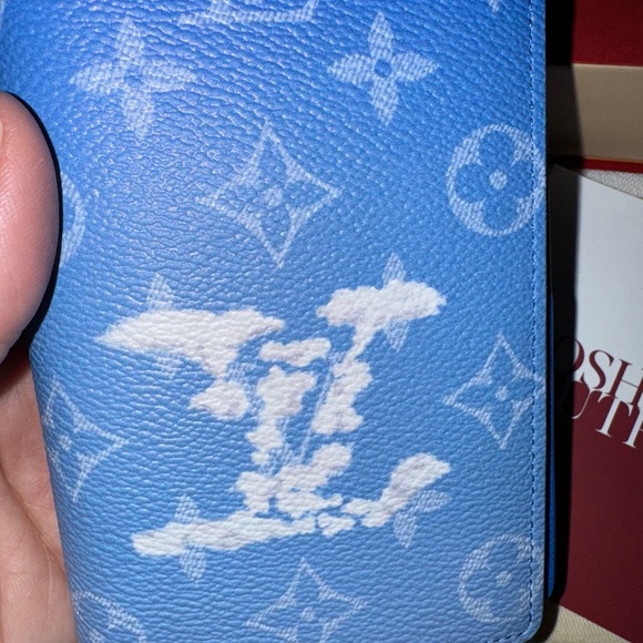 🔥UNUSED!! Louis Vuitton x Virgil Abloh•Clouds Brazza Wallet - Picture 8 of 8